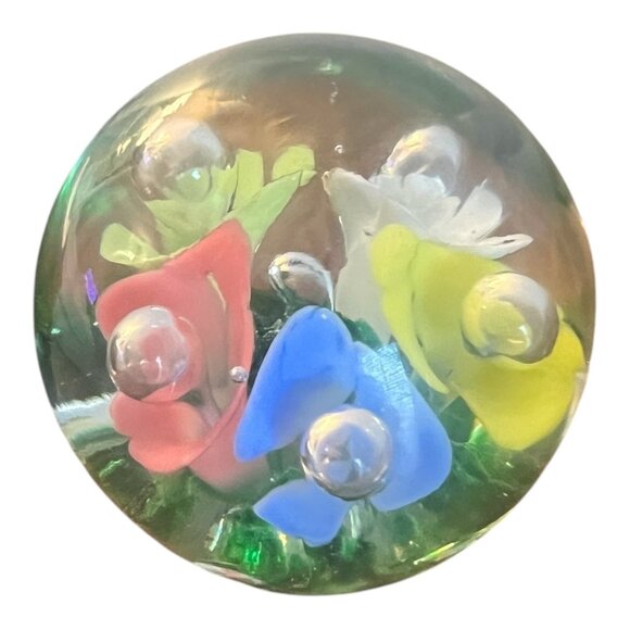 Vtg Joe St Clair Art Glass Paperweight, Multi Trumpet Flowers Controlled Bubbles - Picture 3 of 8